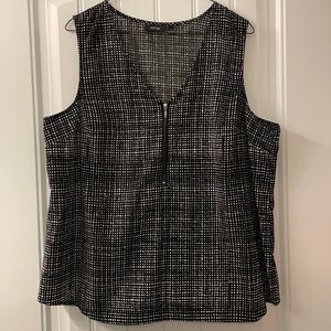 Blk & Wht sleeveless top